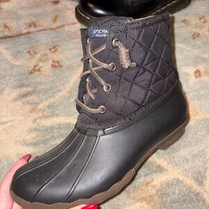 Sperry Women's Quilted Black and Brown Duck Boots